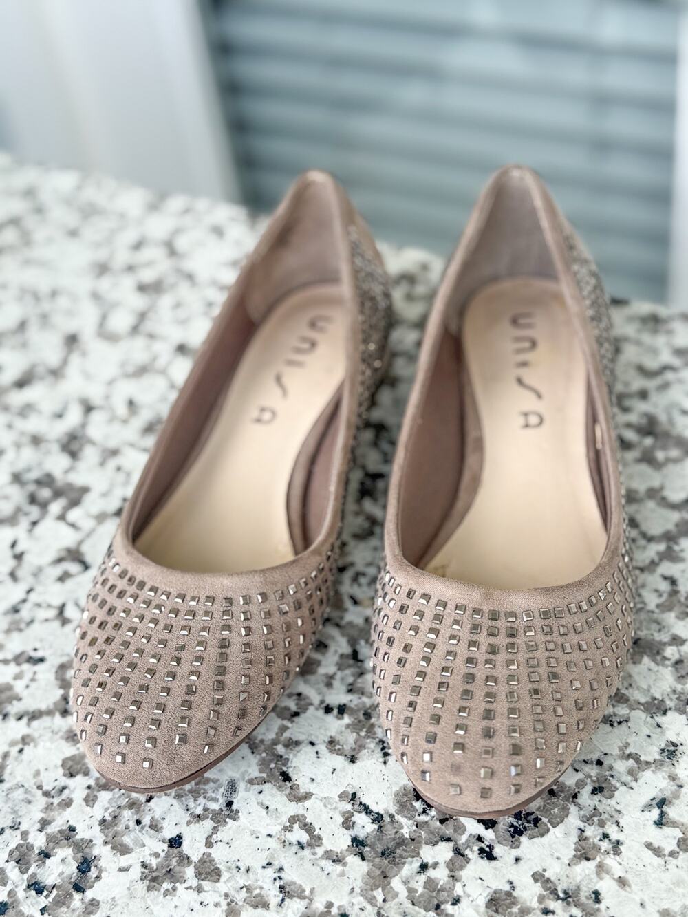 UNISA Taupe Rhinestone Embellished Ballet Flats Women’s Size 8.5